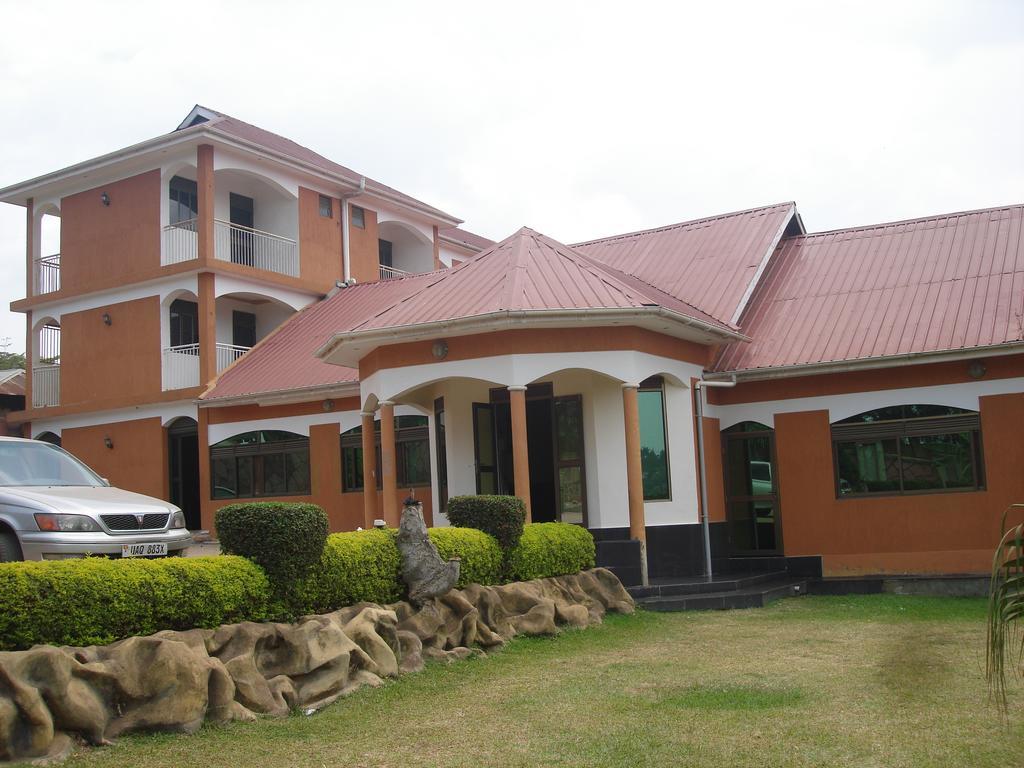 Rays Hotel Mbarara Exterior foto